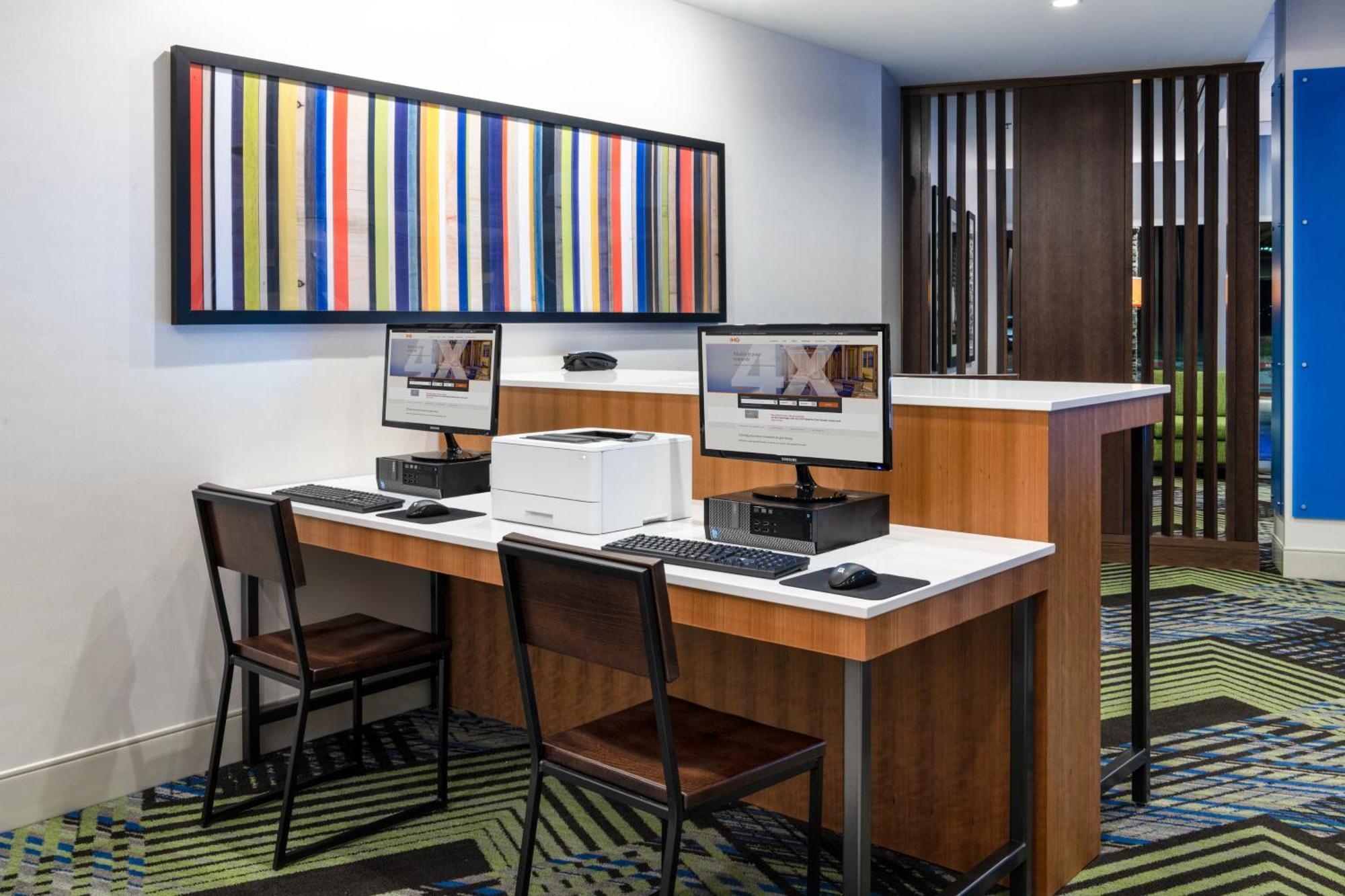 Holiday Inn Express & Suites - Colorado Springs South I-25 By Ihg Esterno foto